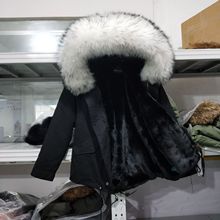 �ɿ˷�Ů�����c�c���Ӵ�ë�I�ɲ��Bñ���¼Ӻ�q��ɫ�̿ů�@��