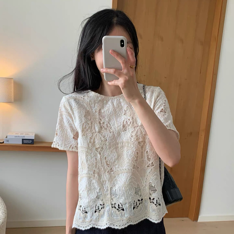 French-Style Lace Shirt, Cotton Hollow-Out Embroidery, Round Neck, Straight Loose Fit, Casual Commuter Shirt Top H6679Y