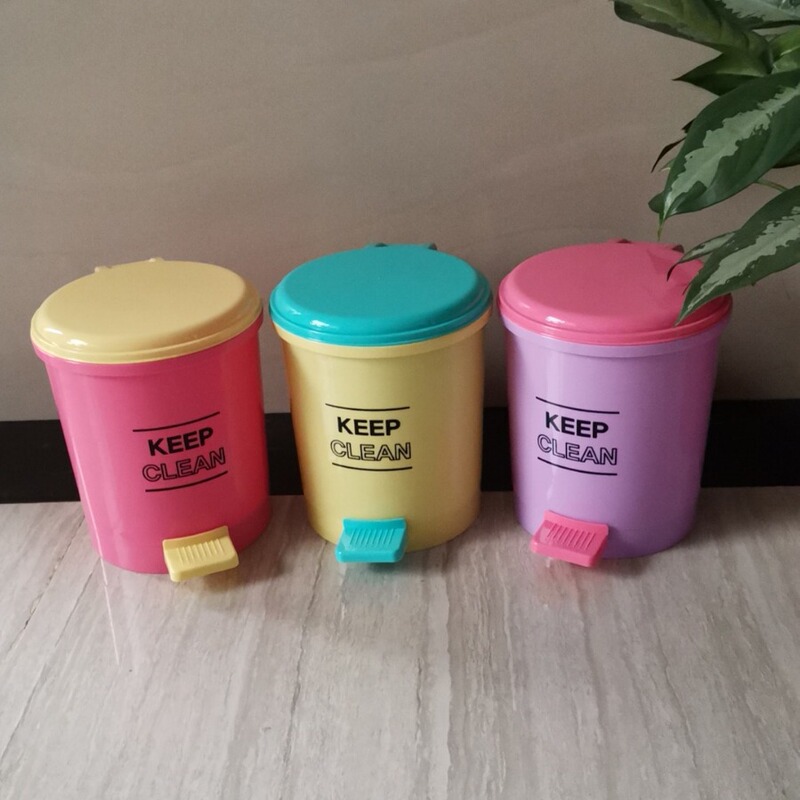 Pedal Type Lid Trash Bin Household Living Room Kitchen Creative Plastic Bathroom Waste Paper Bin
