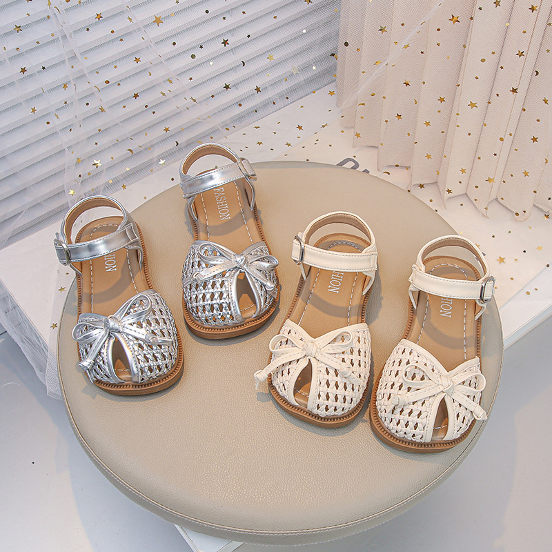 Summer children's fashionable sandals with bow