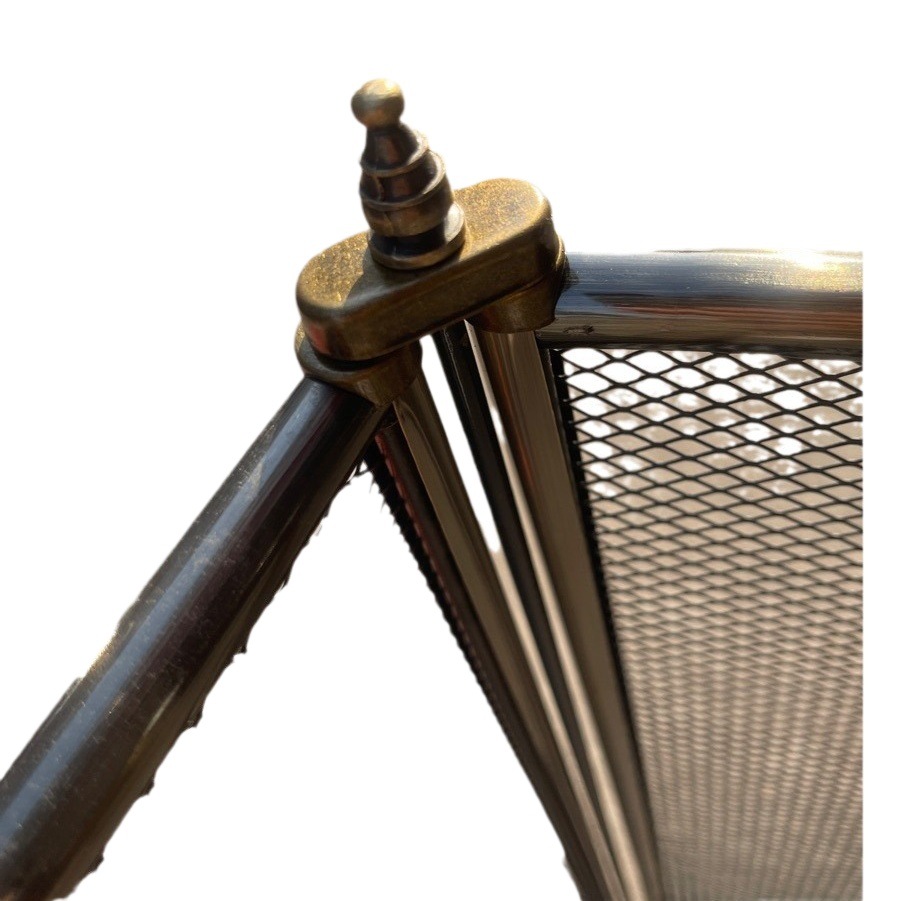European Iron Foldableing Vertical Fireplace Cover Screen Anti-Scalding Isolation Net Metal Fireplace Guardrail Partition Retro