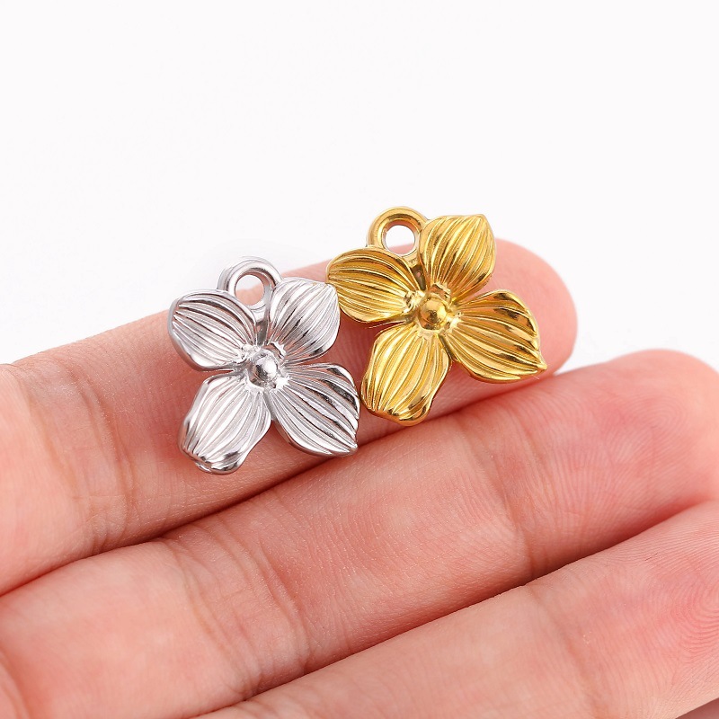 10g Weight Pendant Jewelry Making Type DIY Ornament Accessories Classification 3 PCS/Package Quantity 304 Stainless Steel Material Shamrock, Four Leaf Clover, Bow Knot Pattern All Seasons Season Plating Design Basic Style 3 PCS/Package 304 Stainless Steel Shamrock Four Leaf Clover Bow Knot Pendant 8