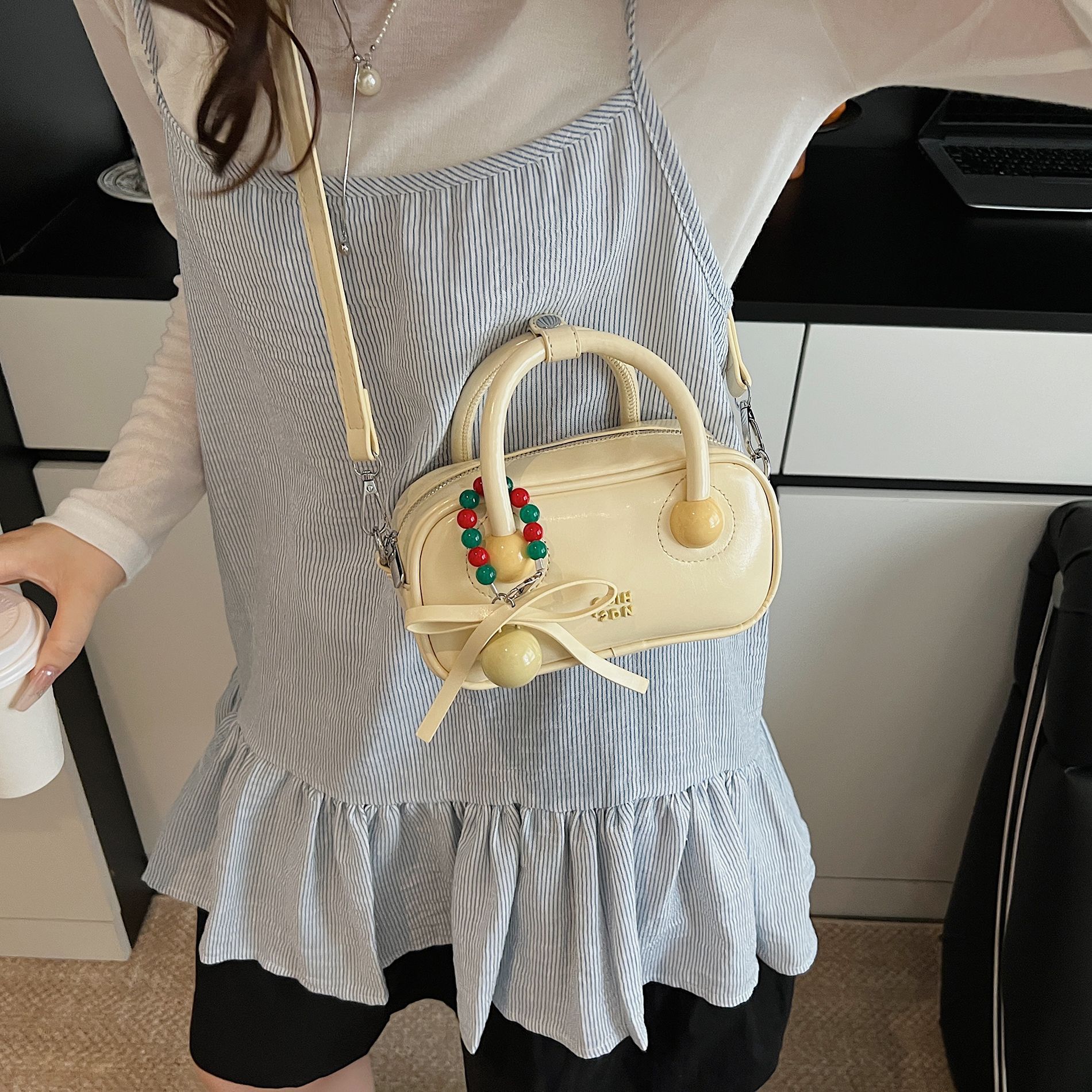 2025 Trending Sweet Date Pillow Bag - Exquisite Small Women's Wedding Handbag, Shoulder And Crossbody Bag - Thumbnail 2