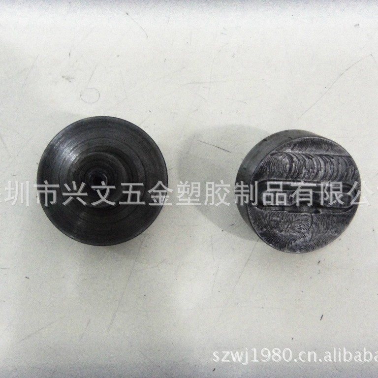 优惠供应各种鸡眼 空心钉 五金模具 手压鸡眼机