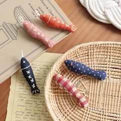 かわいい綿麻布芸小魚公仔創意バッグアクセサリー日系和風藍刺繍服飾靴帽部品