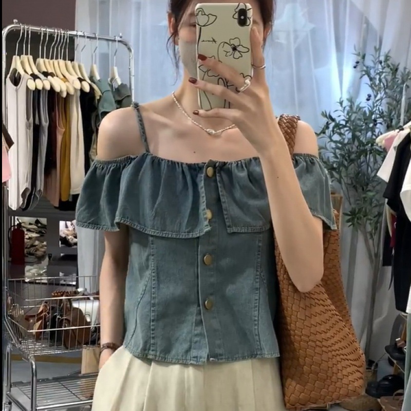 Elegant summer clothing