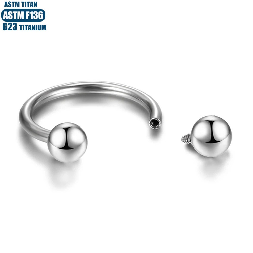 16G labret stud size and finish detail