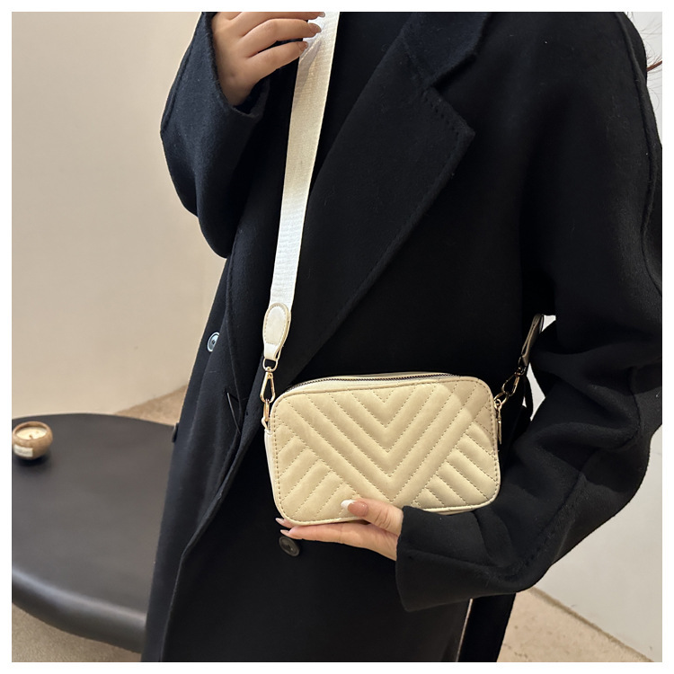 150g Weight Nylon Lining Material Sewing Thread Fashion Element Zipper Closure Type Single Shoulder Strap Strap Type Crossbody Bag Bags Type Casual, Daily, Shopping Occasion Pu Leather Material Solid Color, Lingge Pattern All Seasons Season Women's Gender Classic Style Style Square Shape Women's Pu Leather Solid Color Lingge Classic Style Sewing Thread Square Zipper Crossbody Bag 7