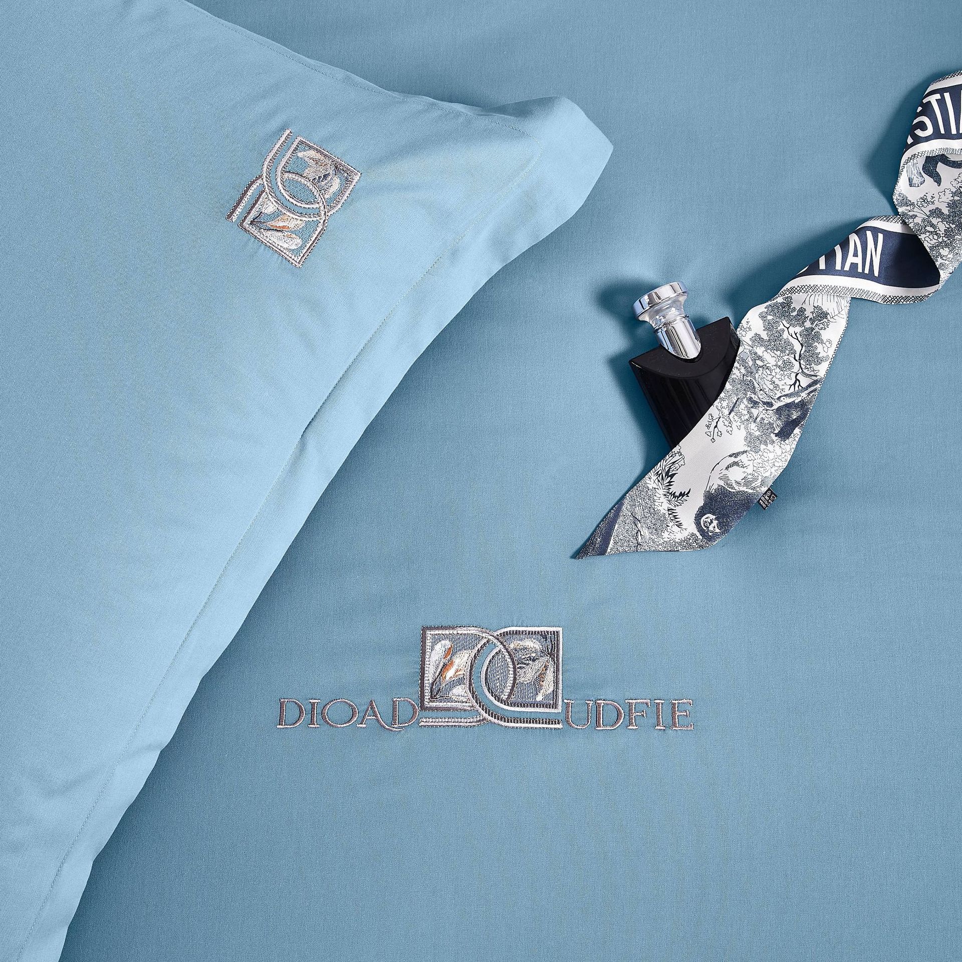 全棉薄款磨毛素色刺绣四件套家庭秋冬保暖亲肤耐洗家纺批发源头