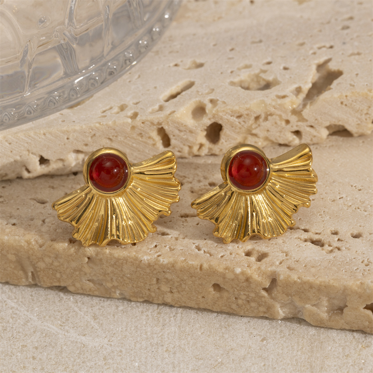 Taena Pendientes de acero de titanio europeos y americanos Sencillo de alta gama Pendientes de piedra natural de flores de moda para damas Joyería de explosión transfronteriza