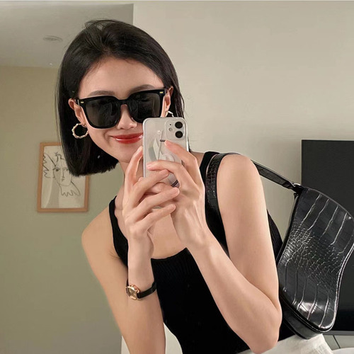Sunscreen sunglasses for women, high-end ins, large square frame, round face, slimming polarized sunglasses, men's driving glasses wholesale