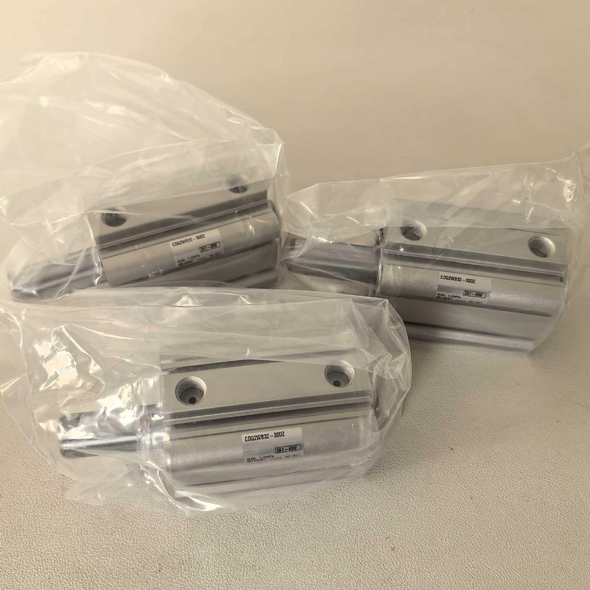 SMC  薄型气缸   CDQ2WB32-30DZ