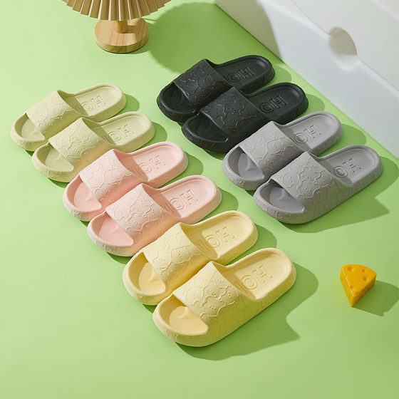 Ant love spring and summer new simple women's fashion home printing bear couple indoor and outdoor slippers