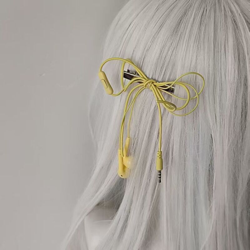Punk girl style bowknot earphone hair clip, Y2K hot girl unique niche head accessory, cyberpunk quirky side clip Punk girl style bowknot earphone hair clip, Y2K hot girl unique niche head accessory, cyberpunk quirky side clip
