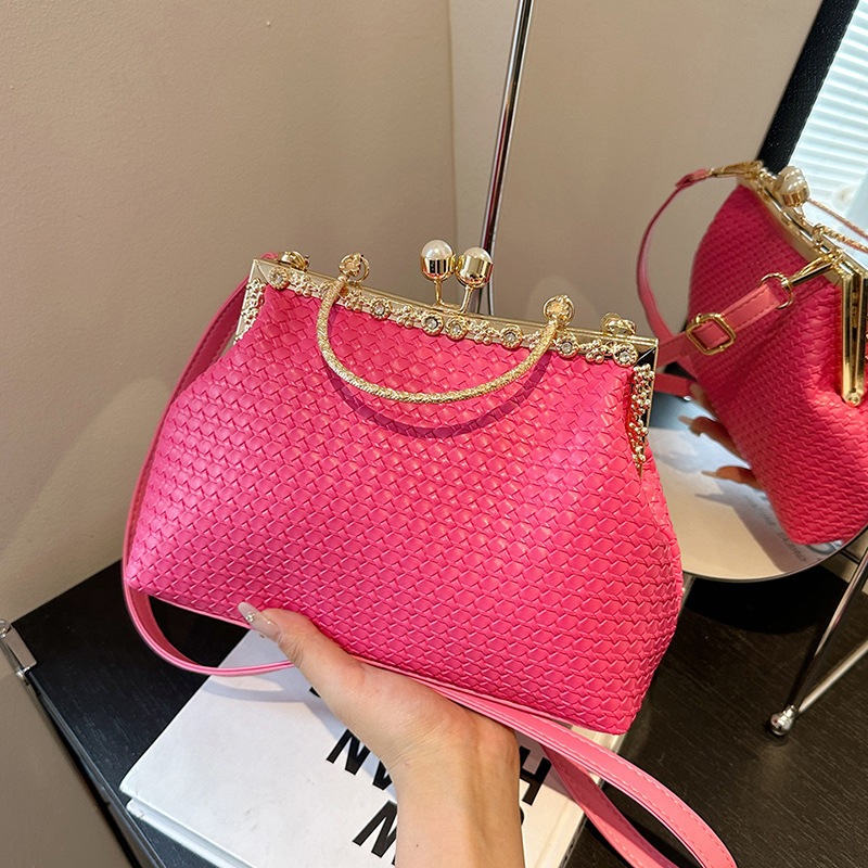 Cross-Border New Chinese-Style Fashion Handbag for Evening Events, 2025 Autumn and Winter New Model, Clip-On Chain Versatile Shoulder and Crossbody Bag Cross-Border New Chinese-Style Fashion Handbag for Evening Events, 2025 Autumn and Winter New Model, Clip-On Chain Versatile Shoulder and Crossbody Bag