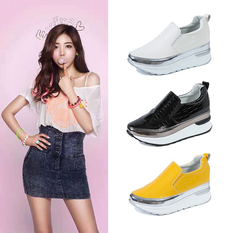 demi-season shoes with hidden heel platform