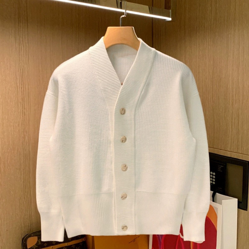 2023 elegant complex style youth fashion knitted cardigan men's autumn and winter light business temperament loose sweater coat 2023 elegant complex style youth fashion knitted cardigan men's autumn and winter light business temperament loose sweater coat