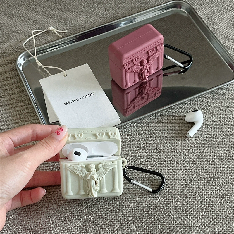 Силиконовый защитный чехол (для Apple AirPods) совместимый с Pro/1/2/3/4, 3D дизайн ангела, карабин