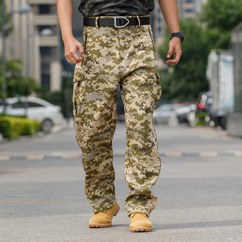 Deportes al aire libre más pantalones de asalto de caparazón suave de piel de tiburón de terciopelo pantalones de senderismo para hombre pantalones de terciopelo de lana venta directa de fábrica