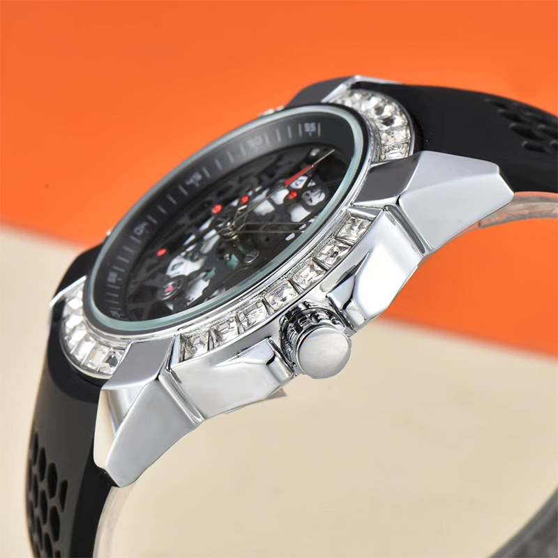 Nytt tjeckiskt leopardfärgat kvartsur med samma trend, urholkat kvartsur med enkel kalender, moderiktigt, dithering, populärt armbandsur_voghion.com