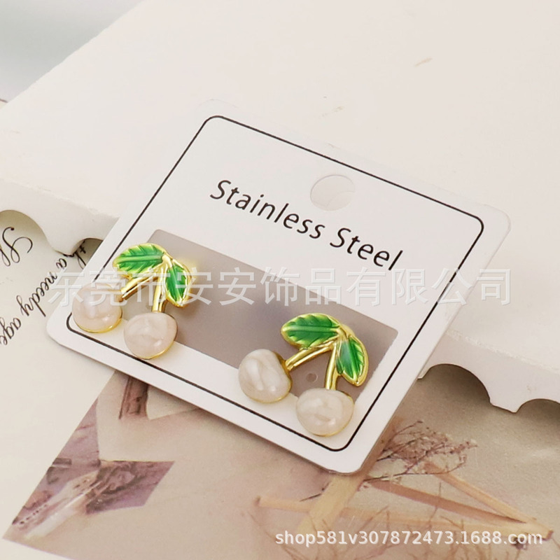 跨境轻奢高级感不锈钢方形白色滴釉爱心耳环女小巧精致时尚耳钉|undefined