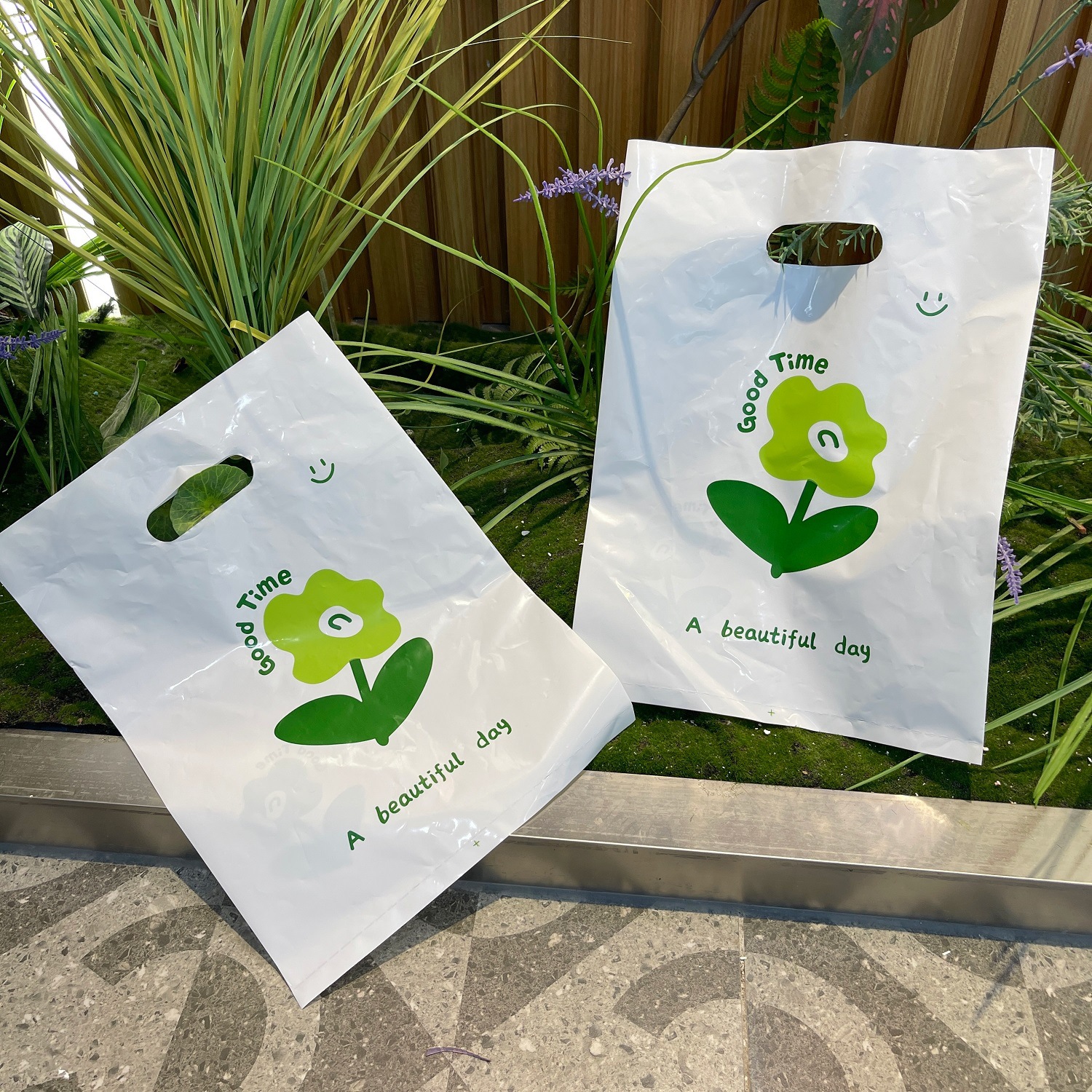 印花礼品袋ins风精美饰品包装清新可爱服装店手提加厚购物礼品袋