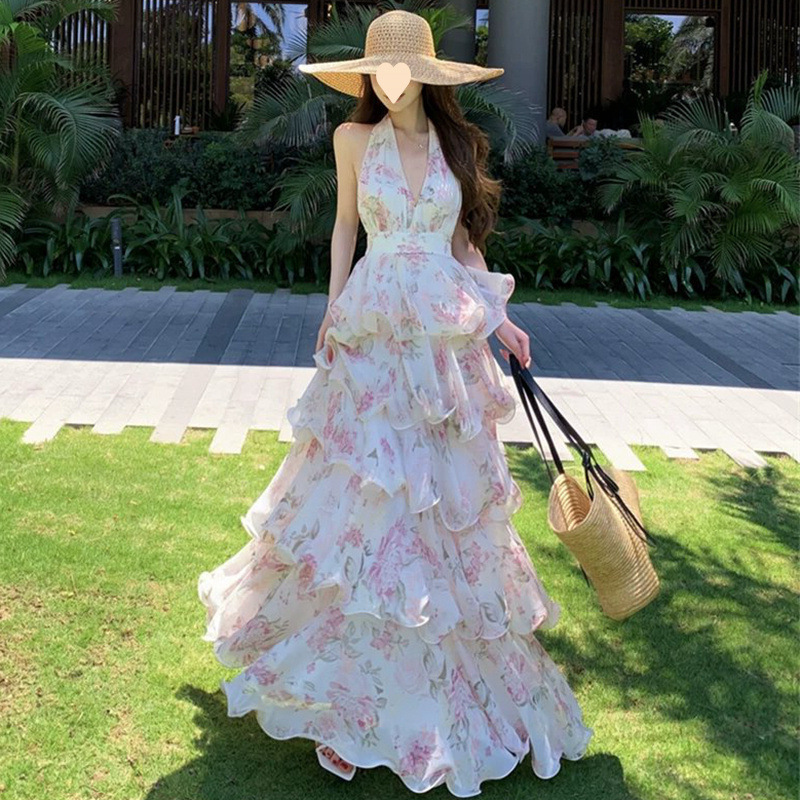 Floral V-Neck Halter Dress with Lining, Vacation Style, Summer Waist-Cinching Slimming Tiered Dress for Women