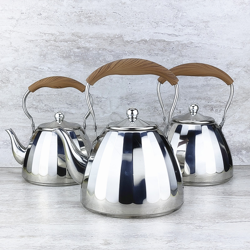 Tetera de acero inoxidable con estilo bohemio, ideal para té y restaurantes