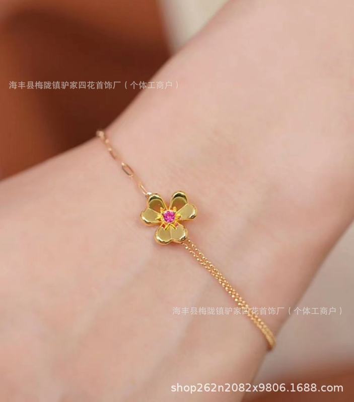 18Kローズゴールドメッキの花びらにダイヤモンドを散りばめたクローバーネックレス、シングルダイヤモンドの幸運の草イヤリング、骨チェーン、フラワーペンダント|undefined