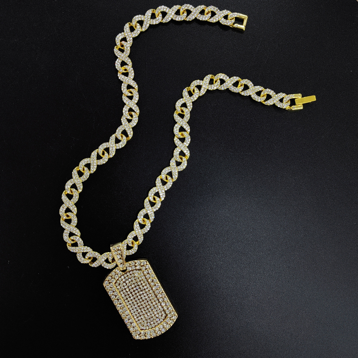 Design domineering military brand with a Cuban necklace alloy for men's personalized hip-hop sweater pendant_voghion.com