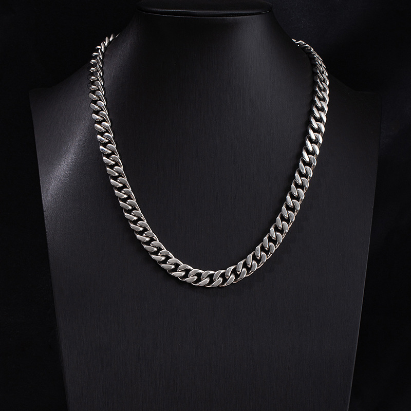 Collier en titane inaltérable pour homme, chaîne cubaine épaisse en acier inoxydable, style hip-hop tendance. Bijou stylé et original._voghion.com