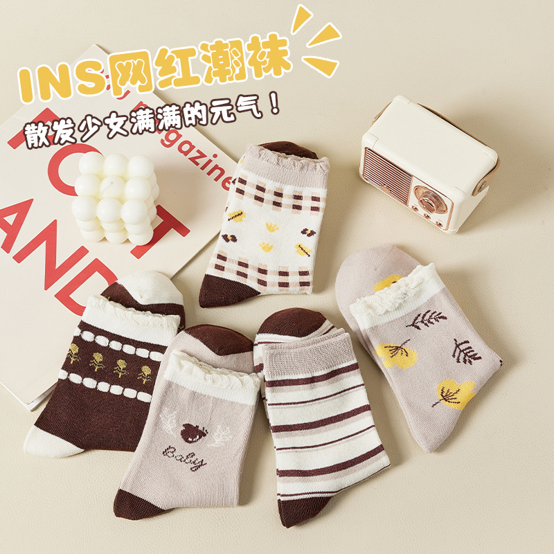 黒と白のファッションの靴下の女子学生のストッキングの綿の靴下は春と秋の季節の女子学生の靴下の諸及び靴下業の女性の靴下の秋を卸売りします。|undefined