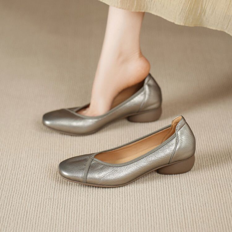 2026 Spring New Style Comfortable Square-Toe Shallow Loafers Low-Heel Soft Leather Mid-Heel Slip-On Shoes 2026 Spring New Style Comfortable Square-Toe Shallow Loafers Low-Heel Soft Leather Mid-Heel Slip-On Shoes