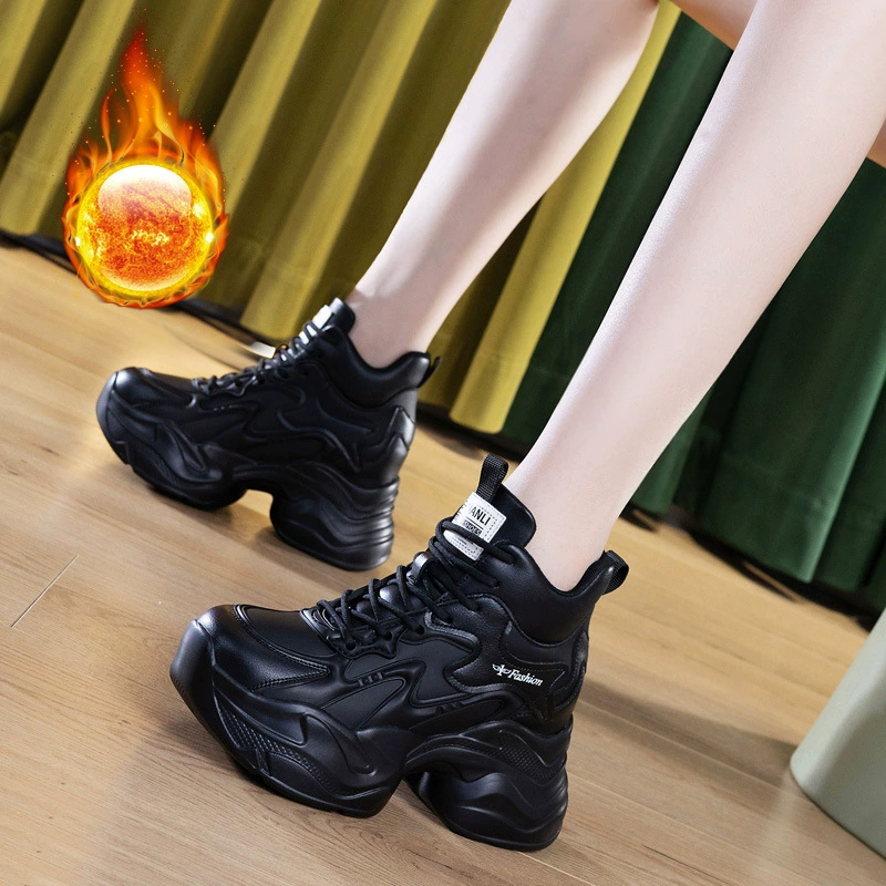 Женские туфли 2025 года, новые, на толстой подошве, с внутренним увеличением на 9 см, повседневные, в стиле "dad shoes", маленькие белые туфли, на платформе, на танкетке, модные.