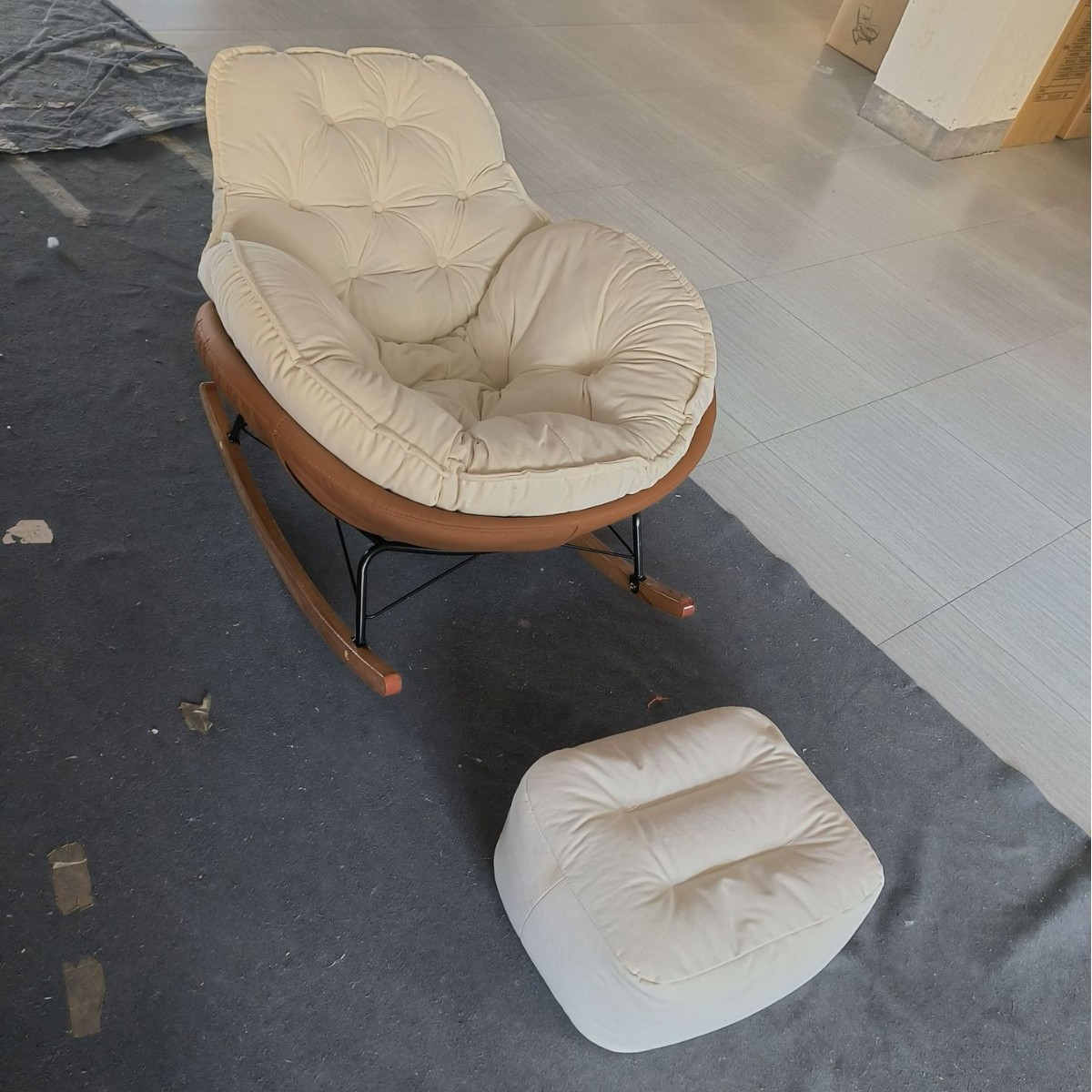 큰 스타일: 흰색 사각형 페달이있는 카레 색상