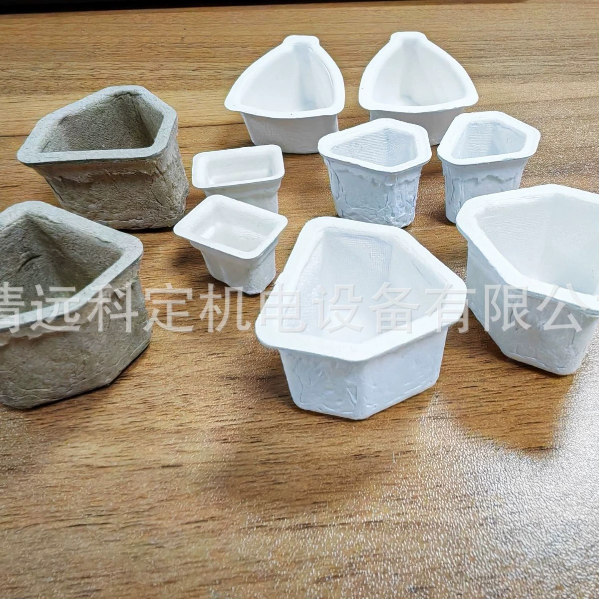 Заводские поставки защитного чехла для вилки питания, экологически чистая защитная крышка, защитная крышка из бумажного пластика, защитная опора с тремя вилками и двумя вилками.