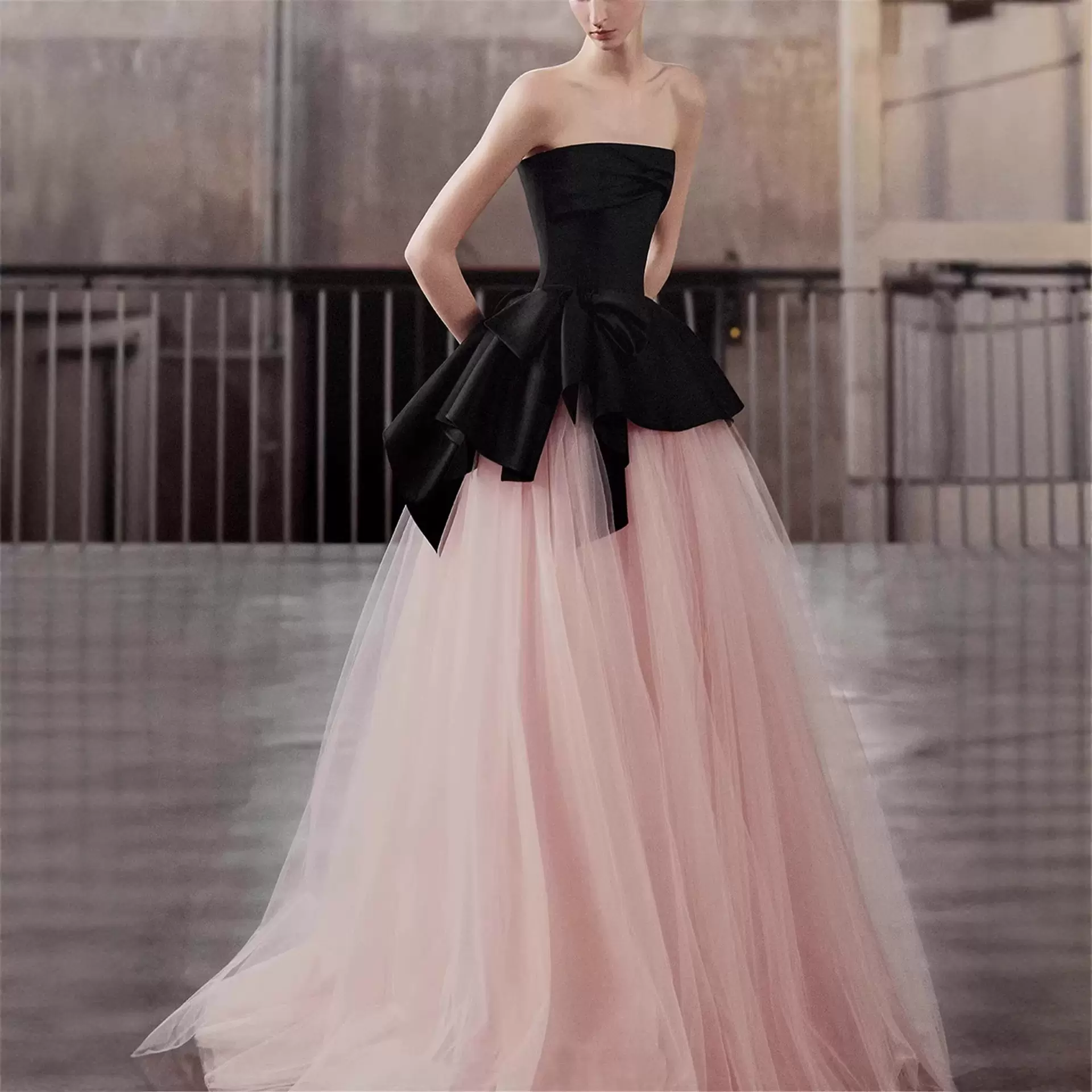 黑粉色抹胸宴会晚礼服女2026新款敬酒服生日成人礼年会主持演出服