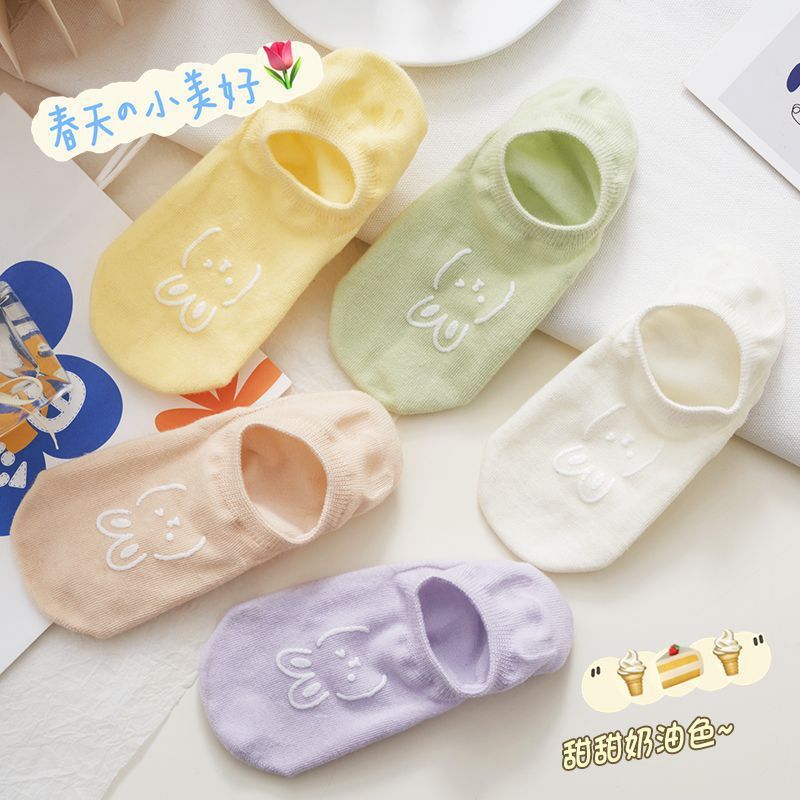 Verano nuevo color caramelo dibujos animados conejo color sólido absorción de sudor calcetines invisibles delgadas calcetines de barco para mujeres casuales versátiles
