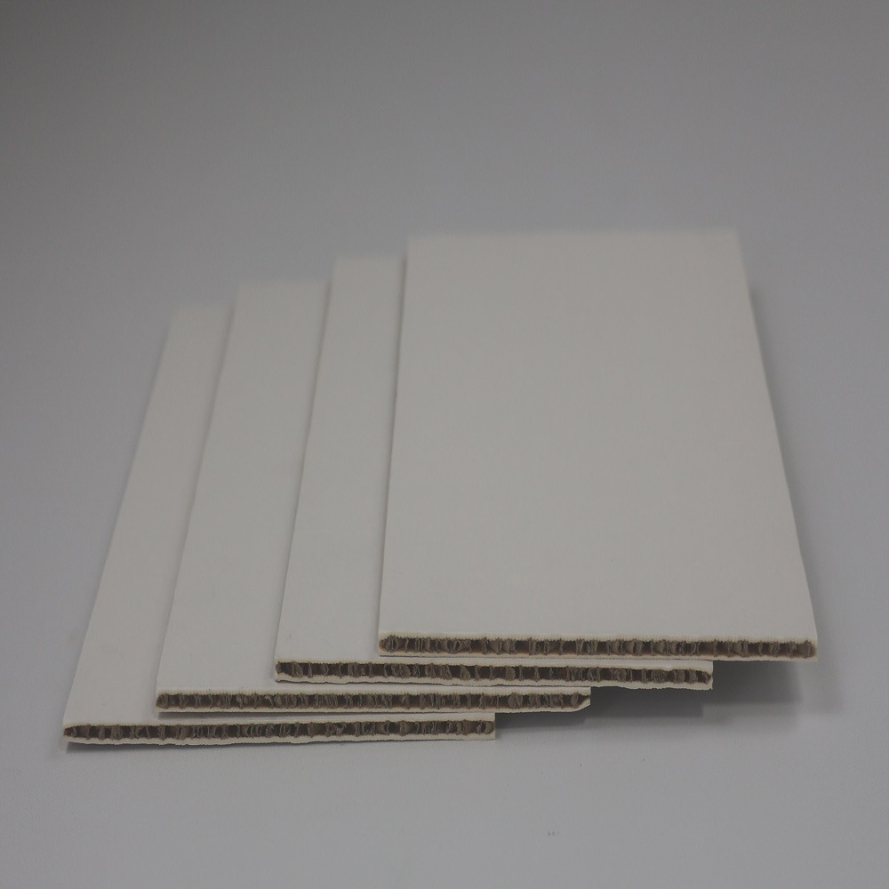 厂家直销3mm蜂窝板用于制作广告牌/展示板/建筑外墙装饰材料