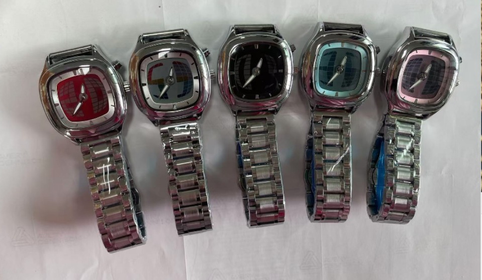 130g Weight Tempered Glass Mirror Material Alloy Strap Material Watch Classification Pointer Display Type Round, Square Dial Shape Daily, Street Occasion Quartz Movement Solid Color Pattern Men's Gender Vintage Style, Simple Style Style Vintage Style Simple Style Solid Color Quartz Watch Women's Watches 无