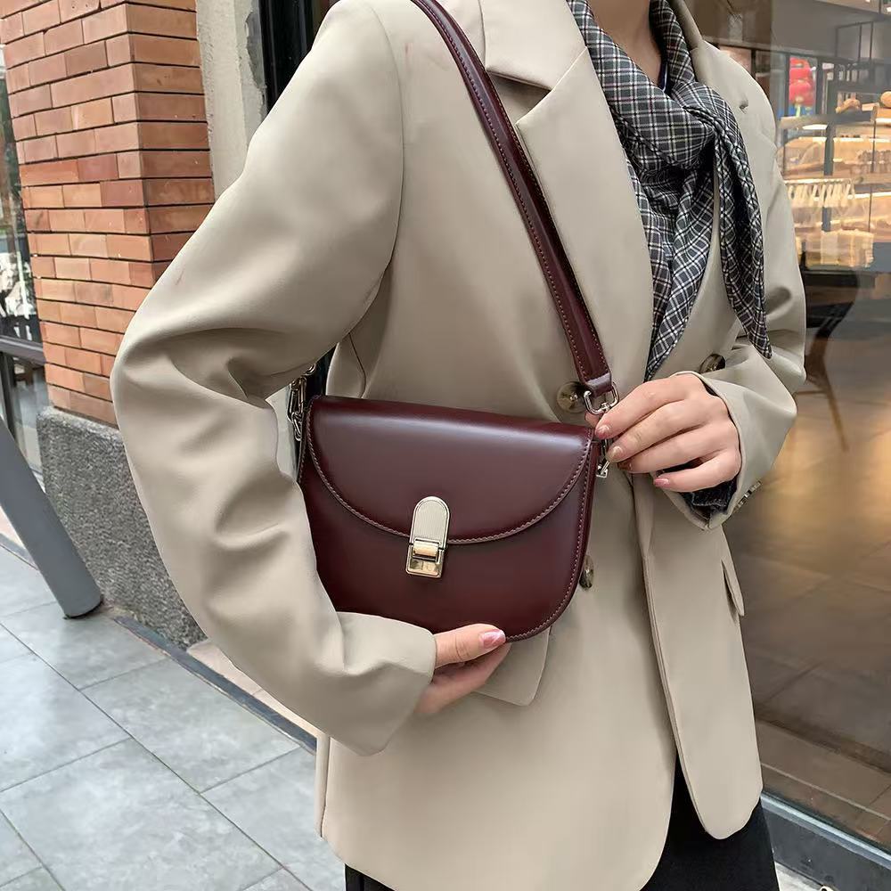 跨境抖音淘宝批发设计感马鞍包新款法式腋下包小众通勤单肩斜挎包