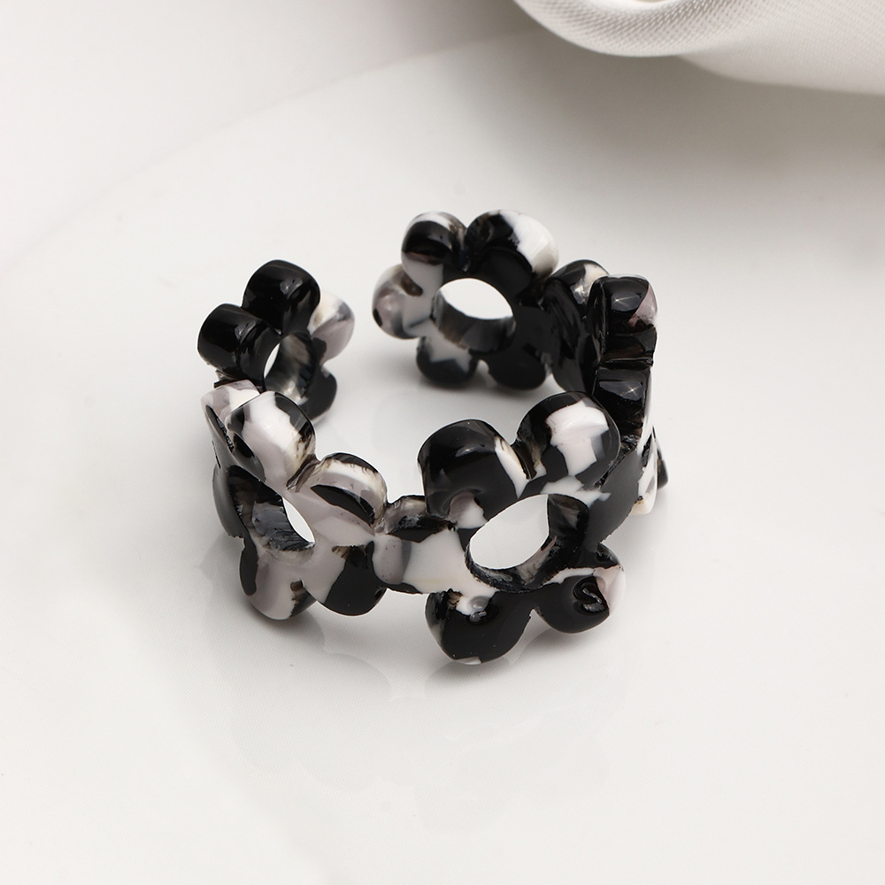 Ig Style Flower Resin Women's Open Ring display picture 5