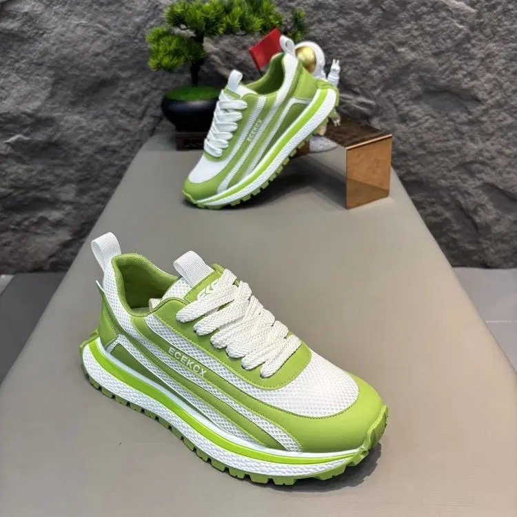 Hombres 2025 moda moda estilo caliente todo fósforo estudiantes zapatos rojos antideslizantes resistente al desgaste casual plataforma elevador zapatos de deporte zapatos de hombre