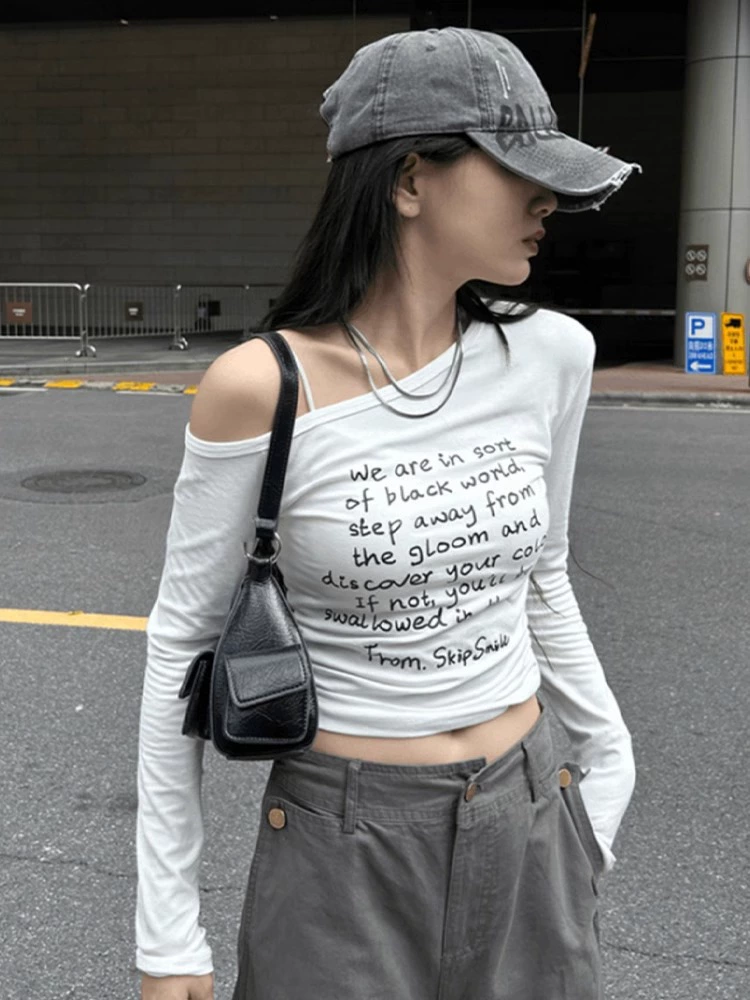 Корейская горячая девушка с принтом косая буква с длинным рукавом белая новая футболка осень