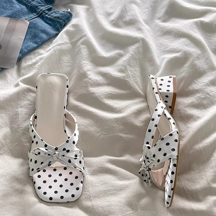 Red beige ondulado punto francés zapatillas de tacón grueso para mujeres 2026 nuevo tipo de verano para usar zapatillas frías antideslizantes image 2