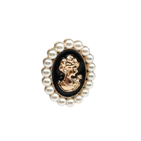 Small brooch