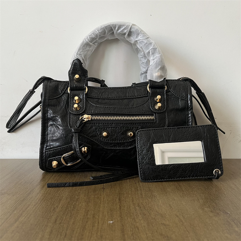Rebites Dourados - Tamanho Mini - Preto - Prontos para Envio Imediato