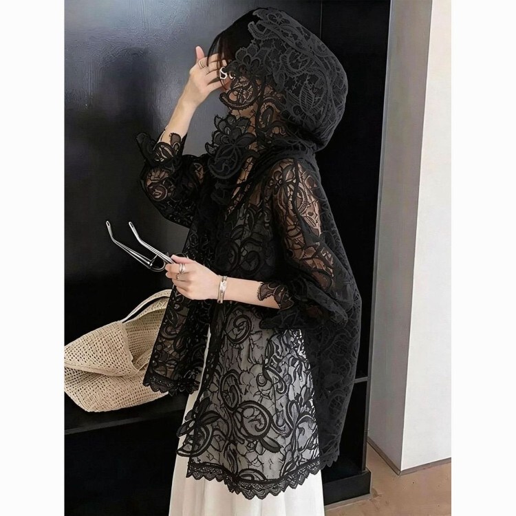 French-style luxury high-end black lace crochet sun-protective hooded shirt for women, 2026 summer new model, plus-size slimming jacket French-style luxury high-end black lace crochet sun-protective hooded shirt for women, 2026 summer new model, plus-size slimming jacket