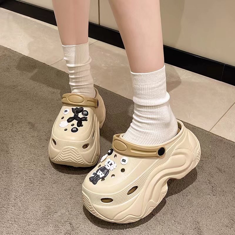 5691 mom street khaki