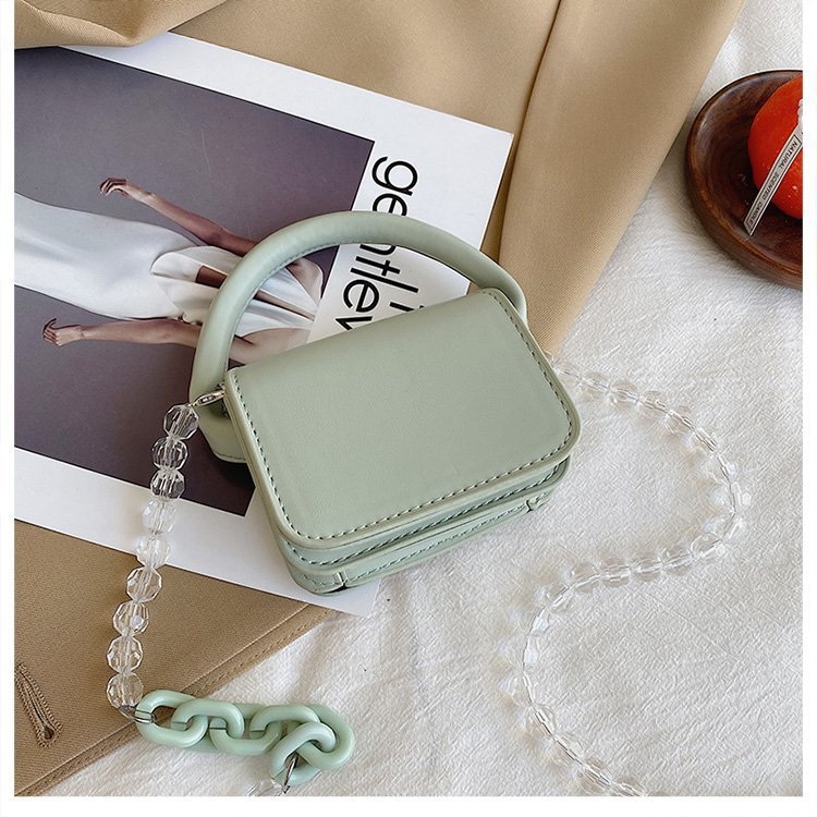 Fashion Casual Mini Acrylic Chain One-shoulder Messenger Bag Wholesale Nihaojewelry display picture 3